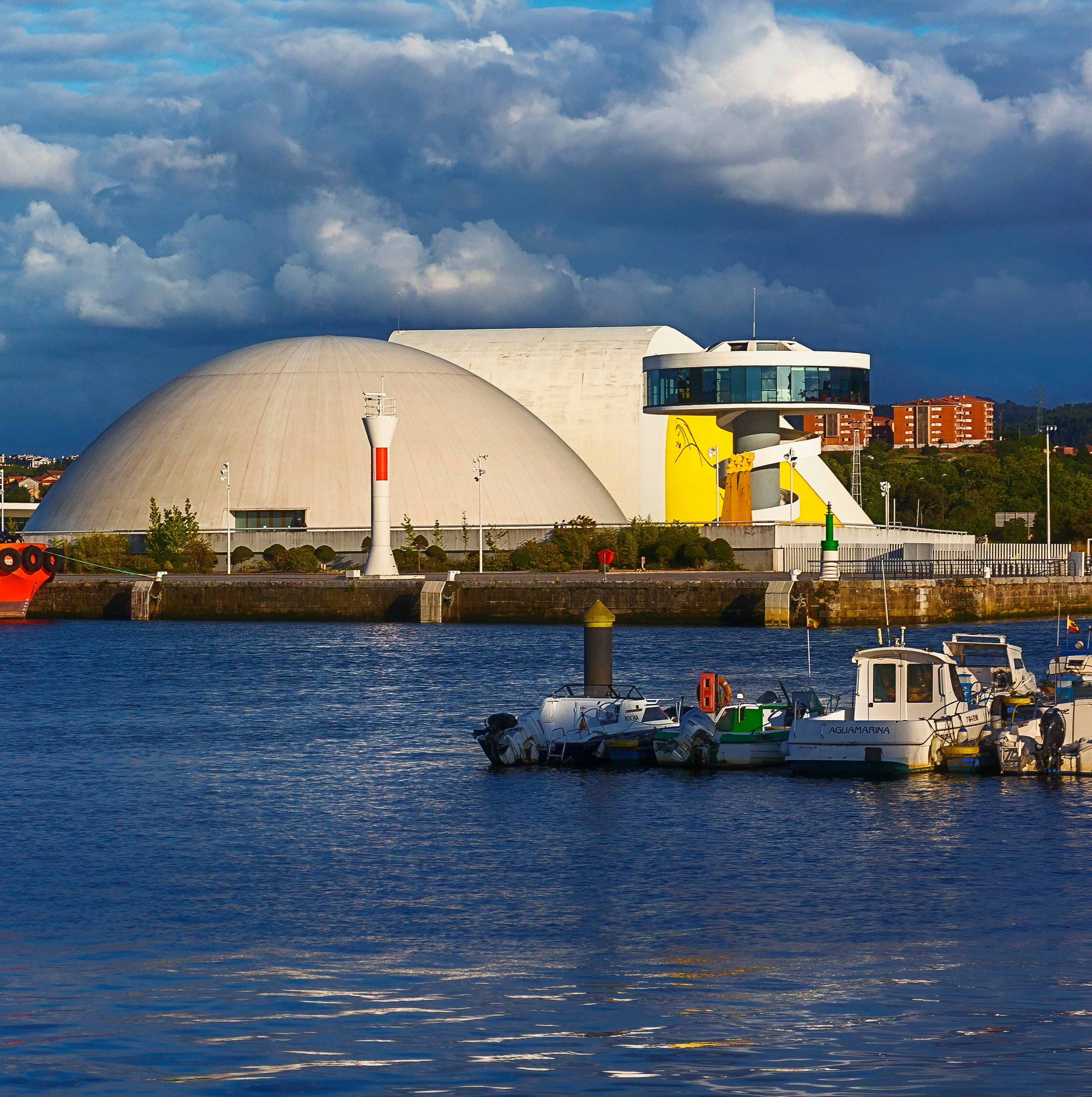 Centro Niemeyer en Avilés